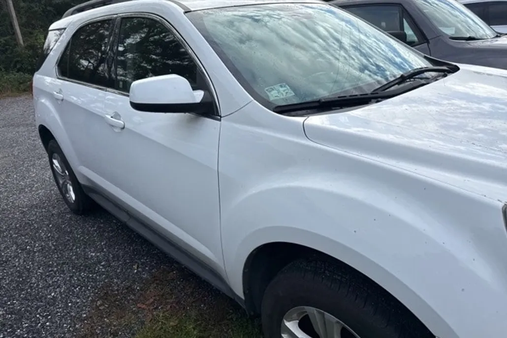 2012 Chevrolet Equinox LT photo 1
