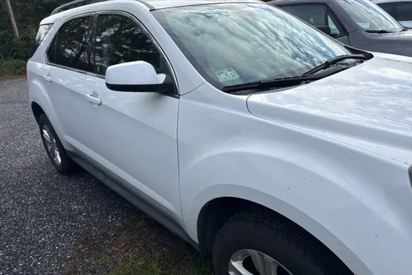 2012 Chevrolet Equinox LT photo 1