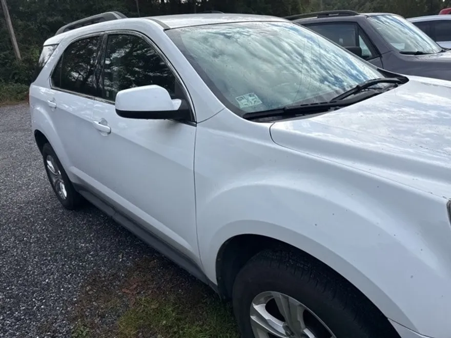 2012 Chevrolet Equinox LT photo 1