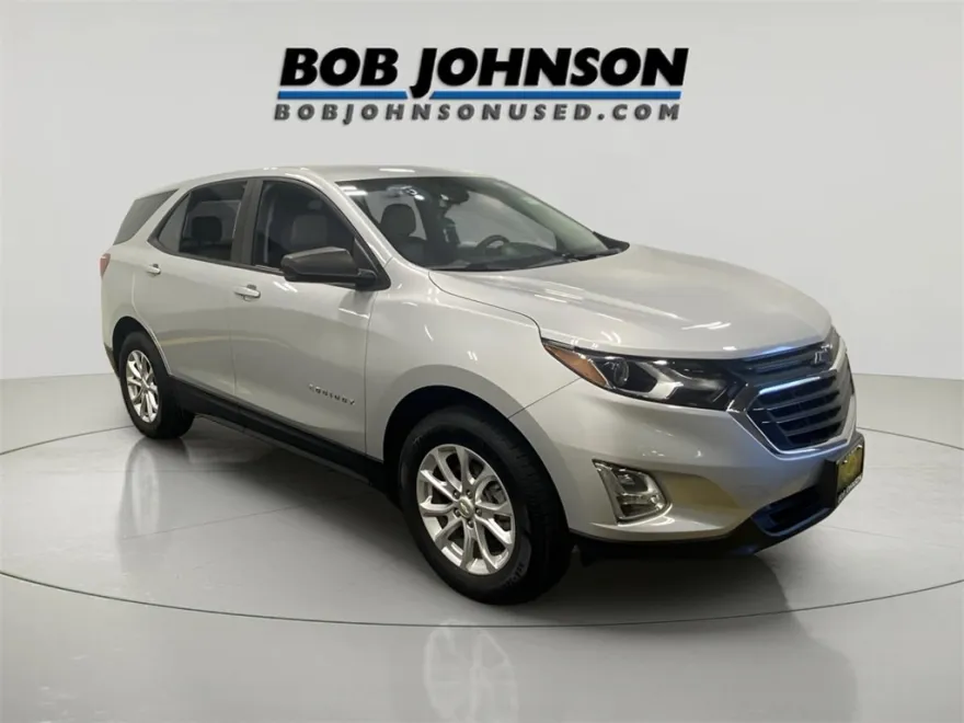 2020 Chevrolet Equinox LS photo 1