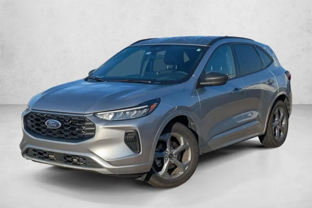 2023 Ford Escape ST-Line photo 1