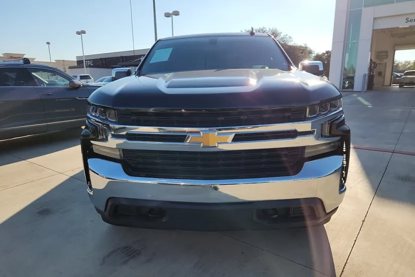 2020 Chevrolet Silverado 1500 LT photo 1
