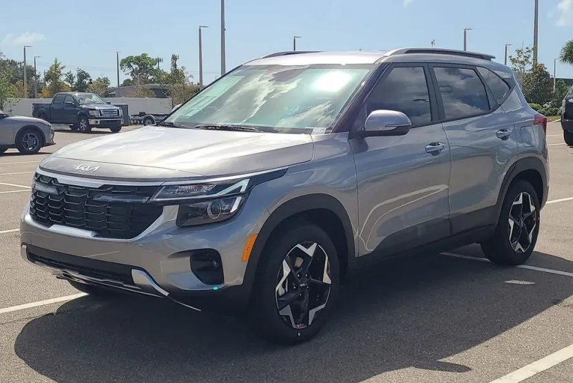 2026 Kia Seltos S photo 1