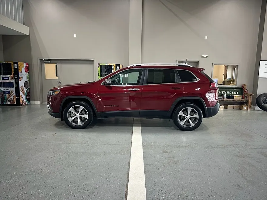 2019 Jeep Cherokee Limited photo 1
