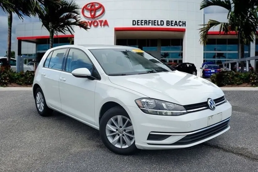 2018 Volkswagen Golf TSI S photo 1