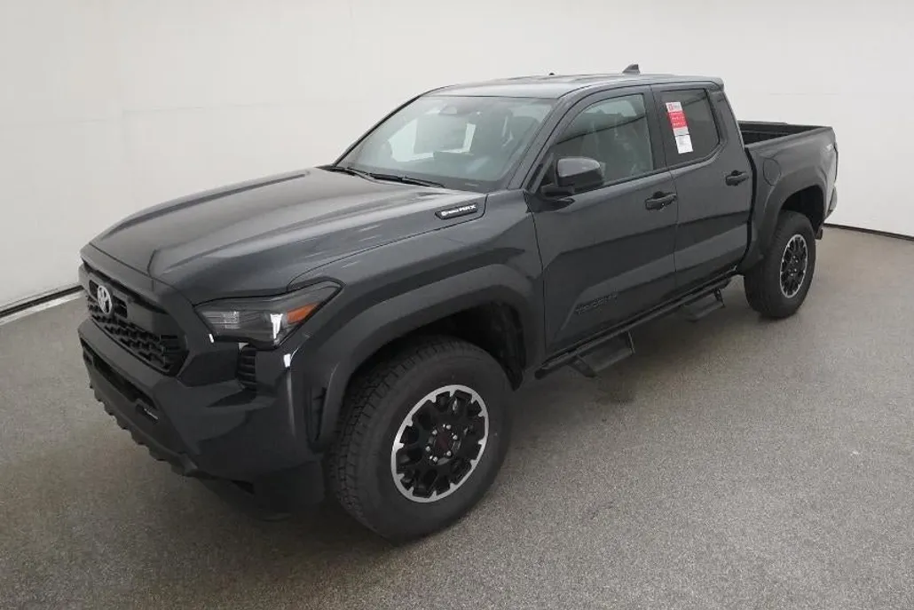 2025 Toyota Tacoma TRD Off-Road photo 1