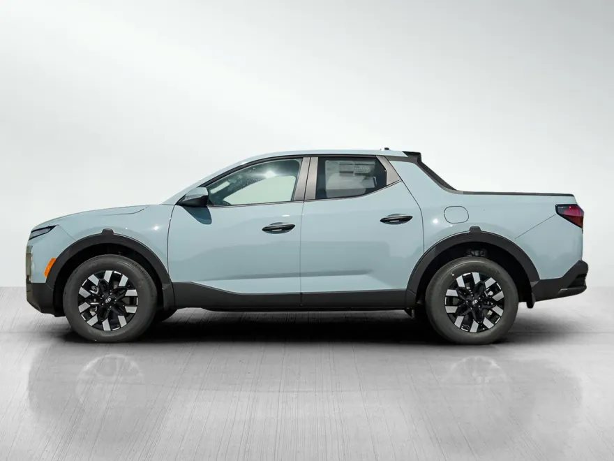 2025 Hyundai Santa Cruz SE photo 1