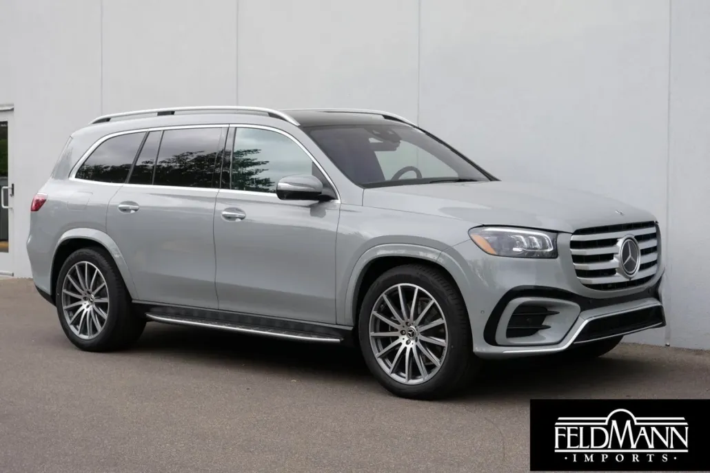 2025 Mercedes Benz GLS 450 4MATIC photo 1
