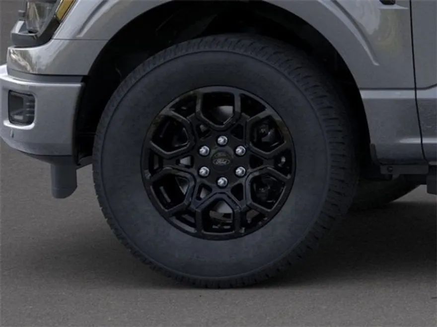 2025 Ford F-150 XLT photo 19
