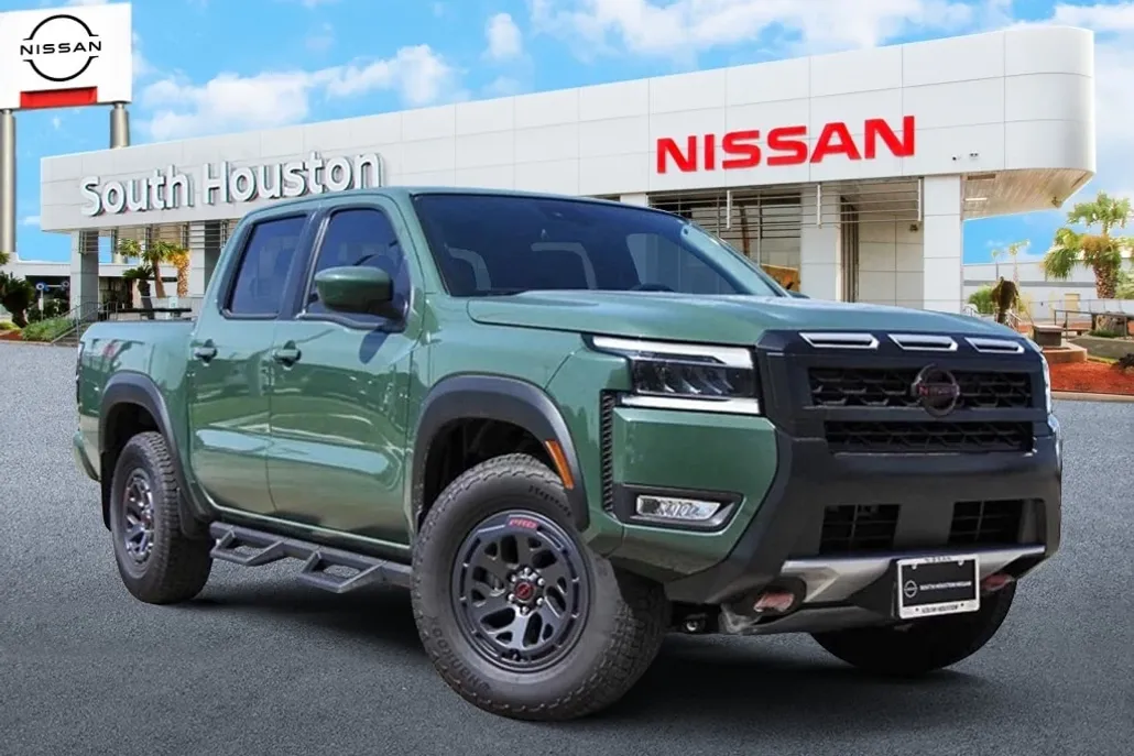 2025 Nissan Frontier PRO-4X photo 1