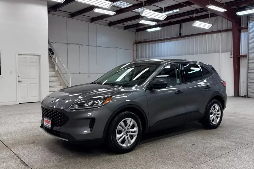 2021 Ford Escape S photo 1