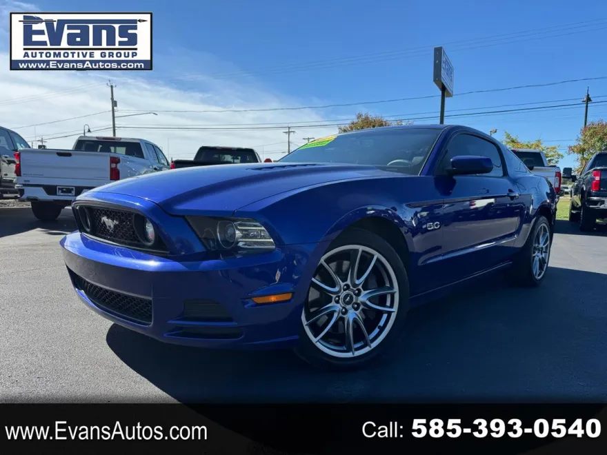 2013 Ford Mustang GT photo 1