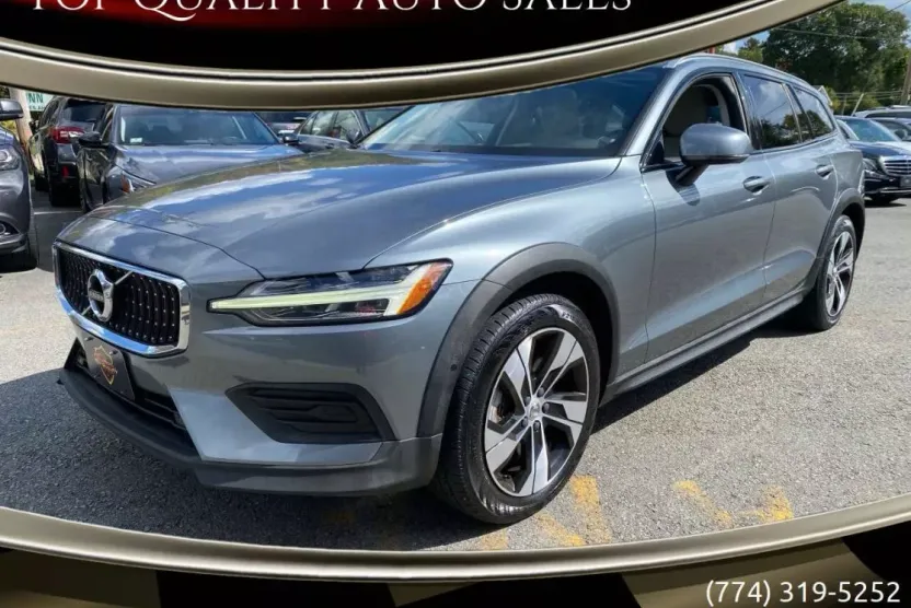 2020 Volvo V60 T5 Cross Country photo 1