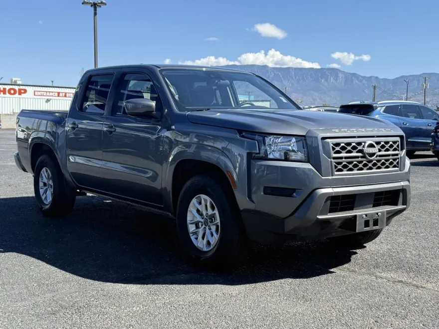 2024 Nissan Frontier SV photo 1