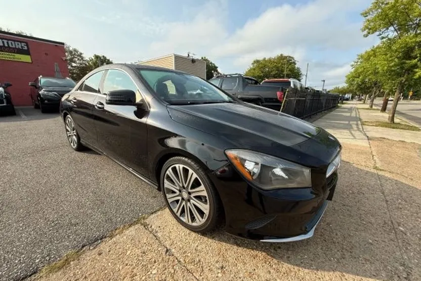 2018 Mercedes Benz CLA 250 4MATIC photo 1