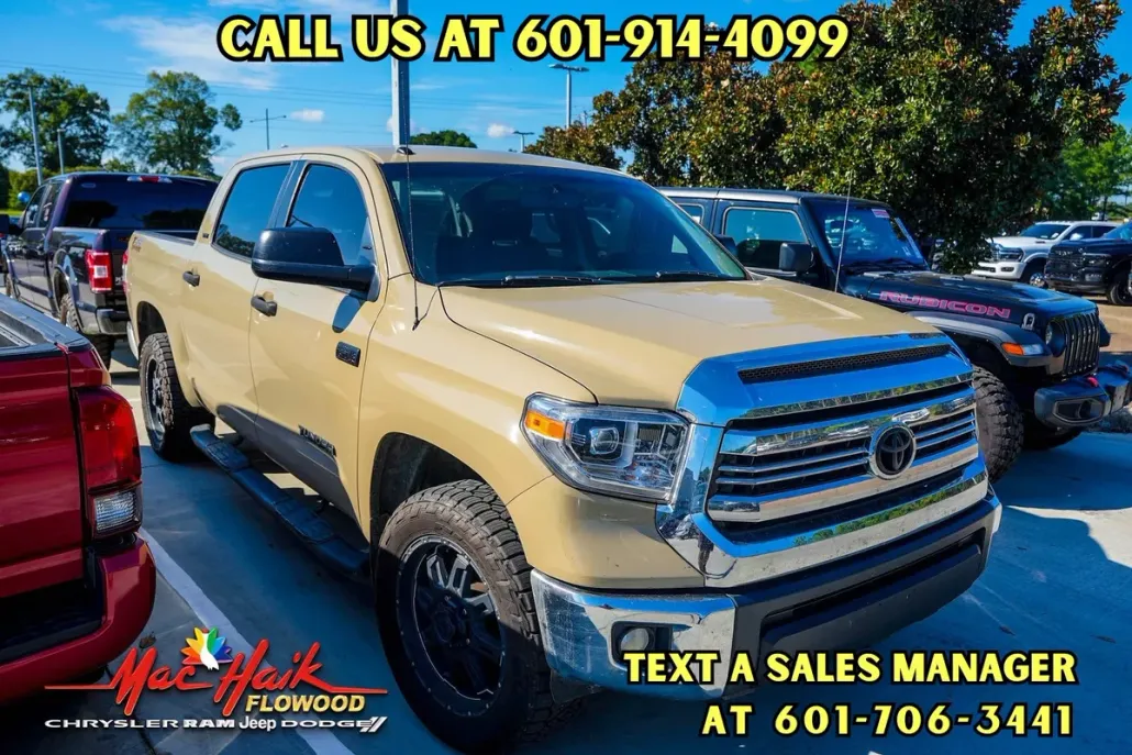 2017 Toyota Tundra SR5 photo 1