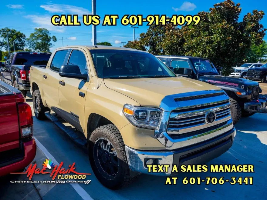 2017 Toyota Tundra SR5 photo 1