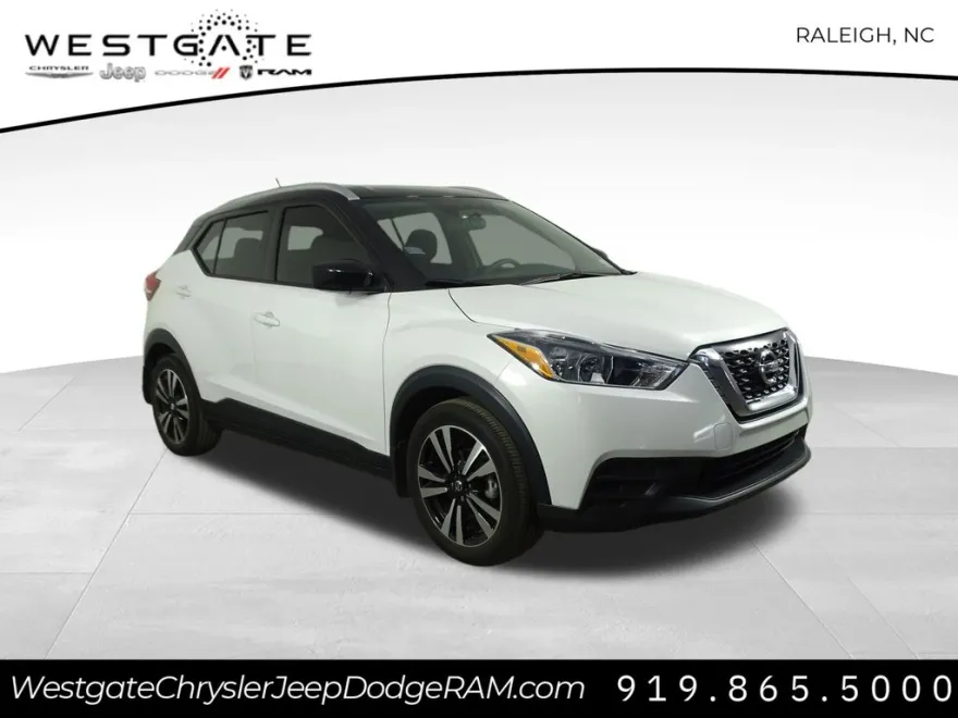 2019 Nissan Kicks SV photo 1