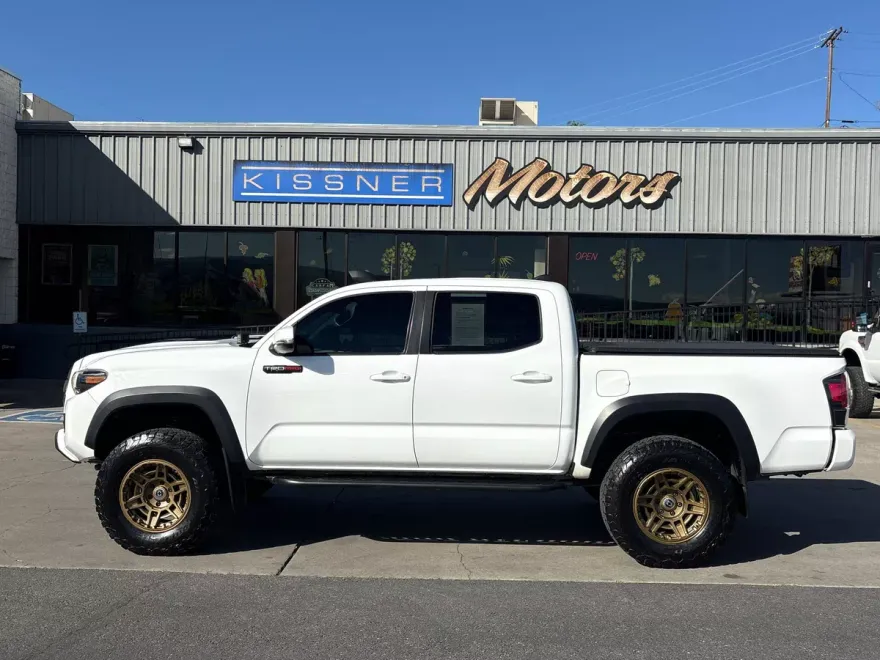 2019 Toyota Tacoma TRD Pro photo 1