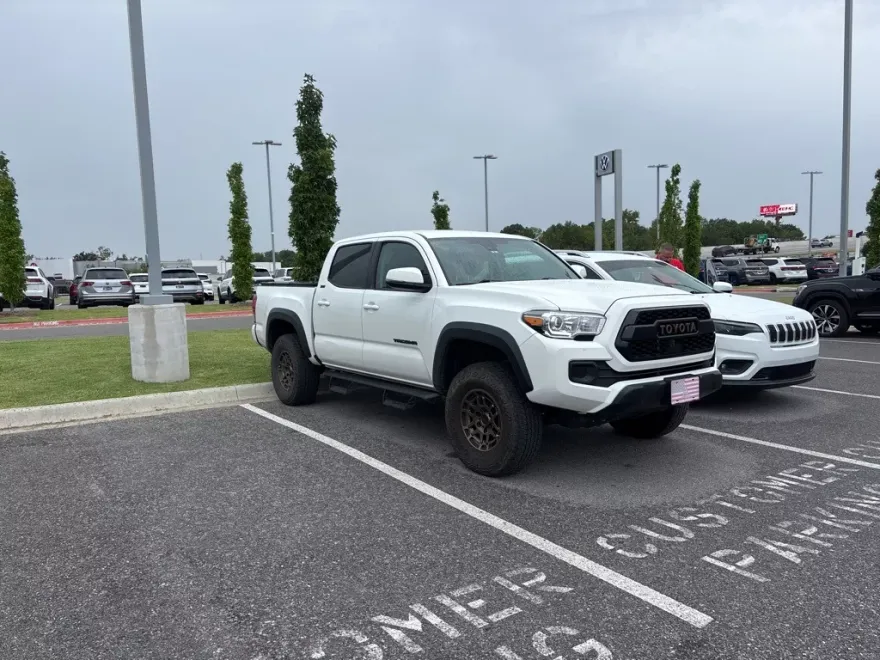 2023 Toyota Tacoma Trail Edition photo 1