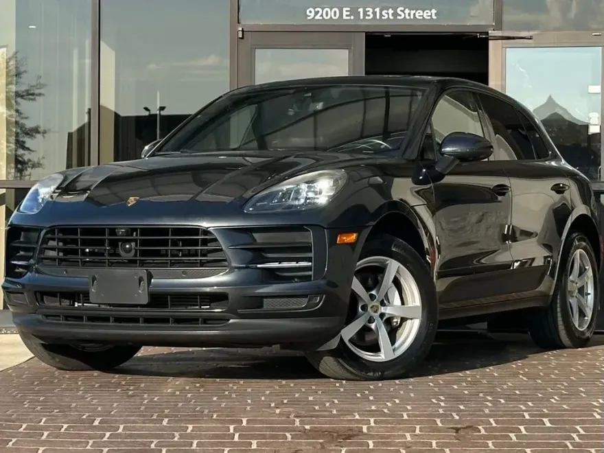 2020 Porsche Macan Base photo 1