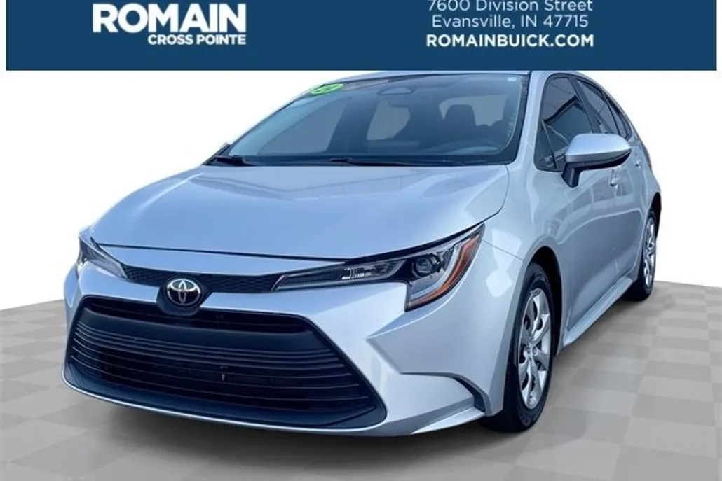 2024 Toyota Corolla LE photo 1