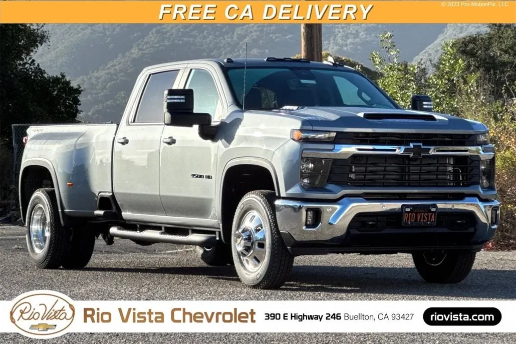 2026 Chevrolet Silverado 3500HD LT photo 1