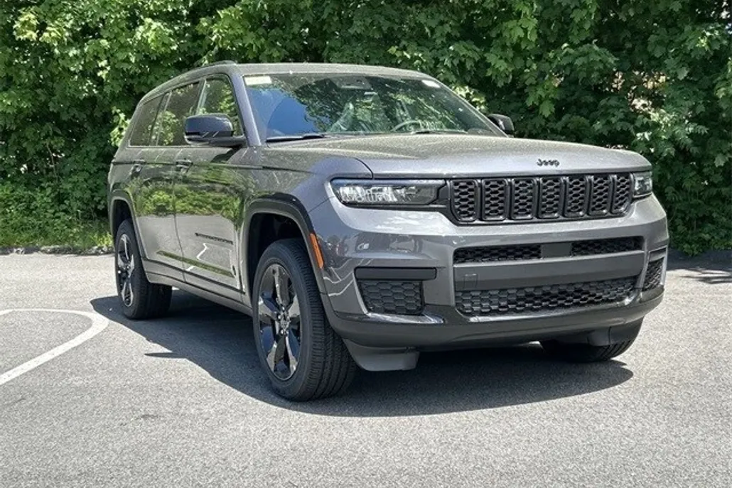 2025 Jeep Grand Cherokee Altitude X photo 1