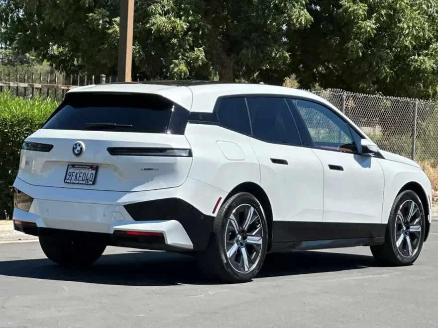 2023 Bmw iX xDrive50i photo 1