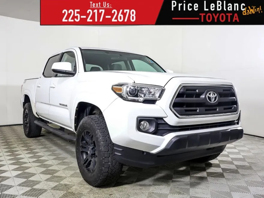 2016 Toyota Tacoma SR5 photo 1