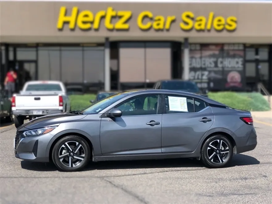 2024 Nissan Sentra SV photo 1