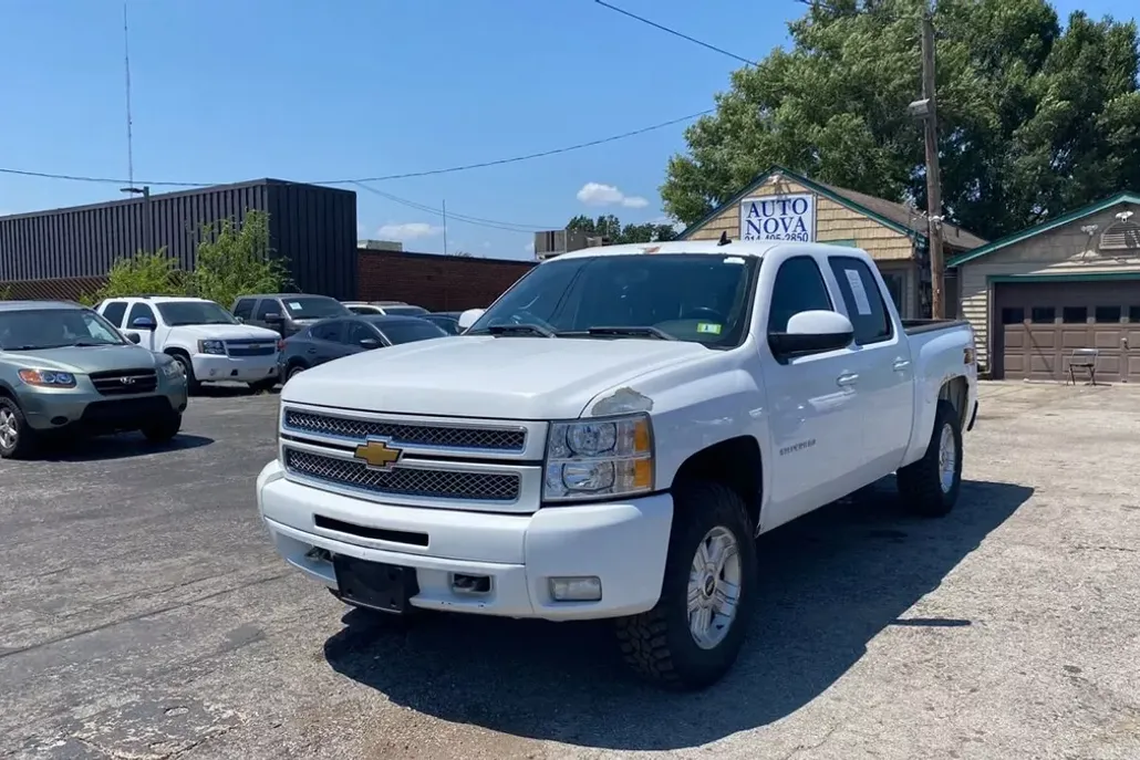 2012 Chevrolet Silverado 1500 LT photo 1