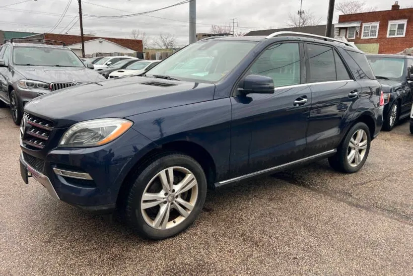 2013 Mercedes Benz ML 350 4MATIC photo 1