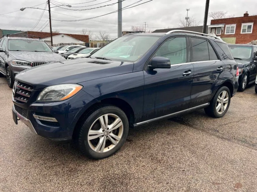 2013 Mercedes Benz ML 350 4MATIC photo 1