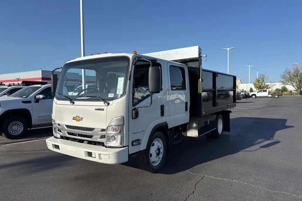 2026 Chevrolet Silverado 3500HD 4500HD photo 1