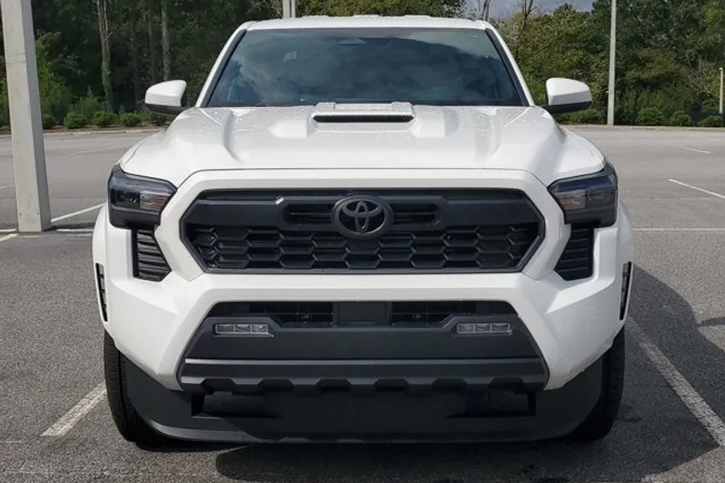 2025 Toyota Tacoma TRD Sport photo 1