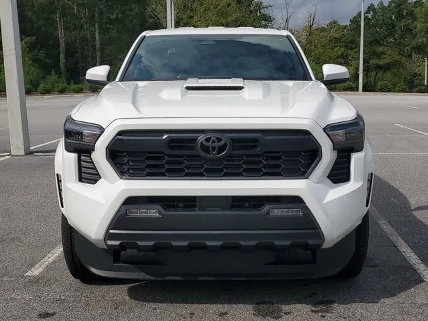 2025 Toyota Tacoma TRD Sport photo 1
