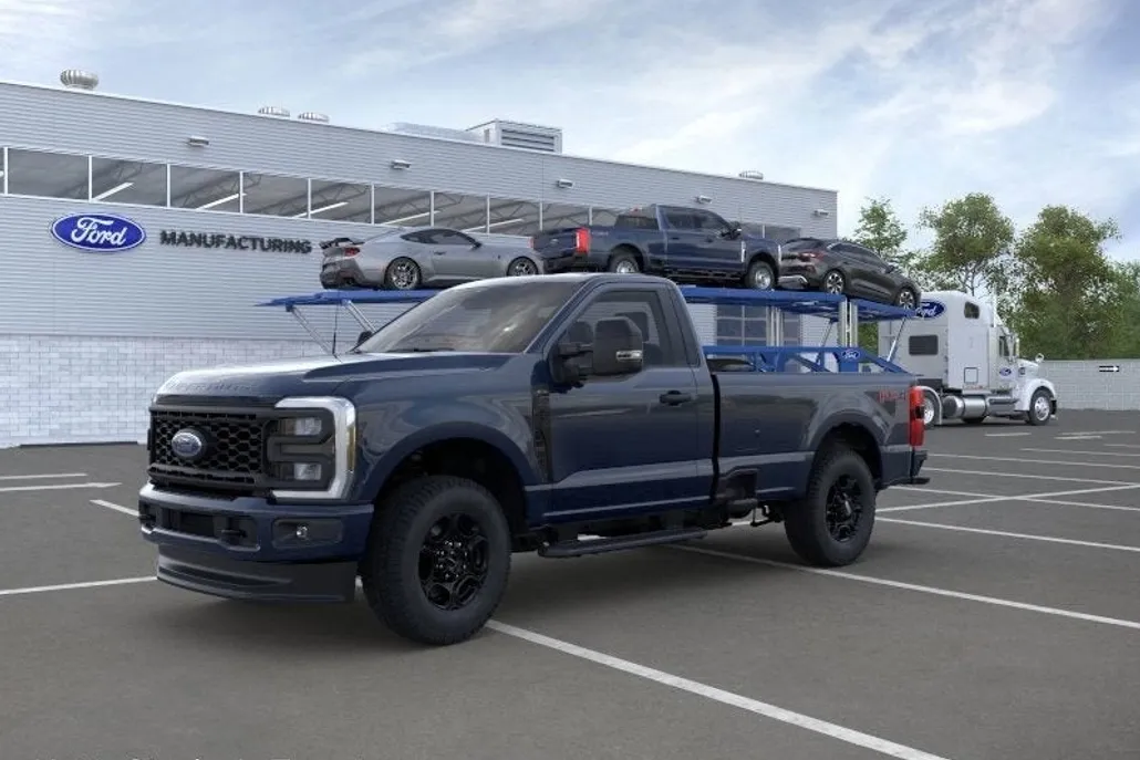 2025 Ford F-350 photo 1