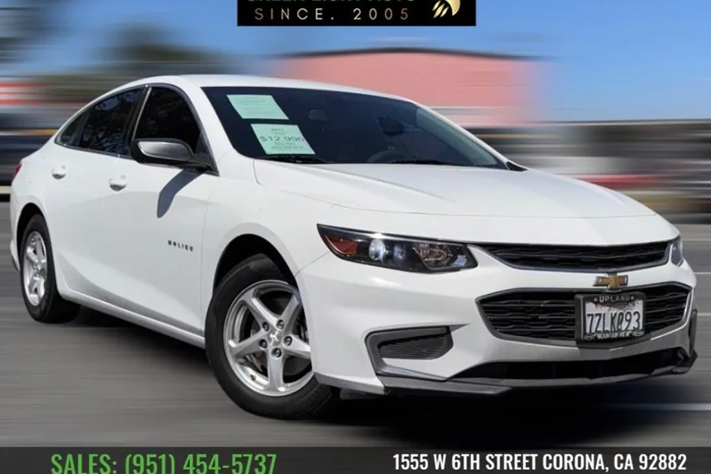 2017 Chevrolet Malibu photo 1