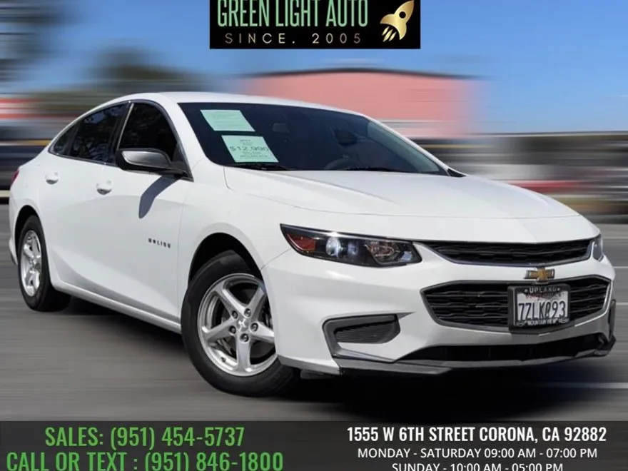 2017 Chevrolet Malibu photo 1