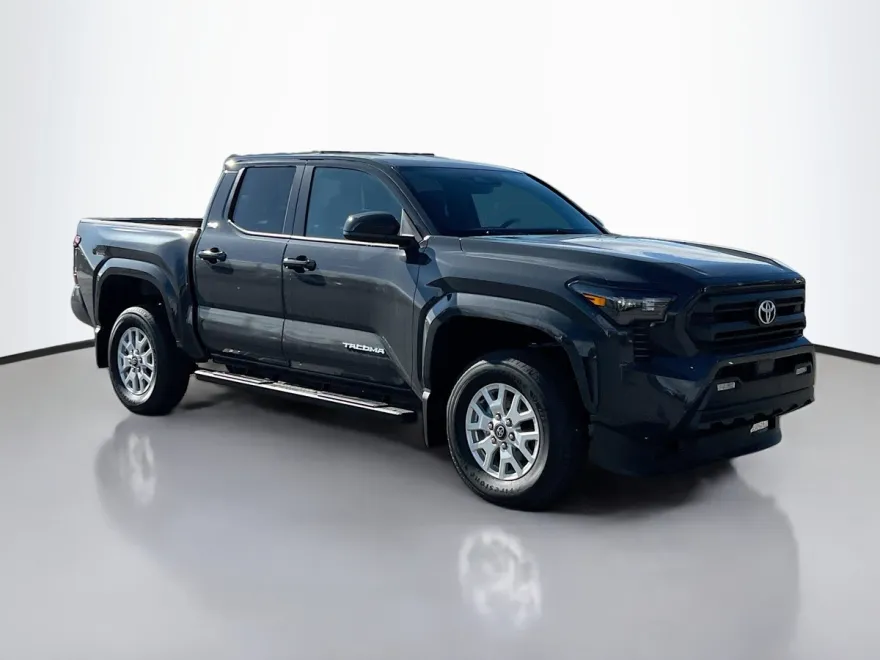 2025 Toyota Tacoma SR5 photo 1