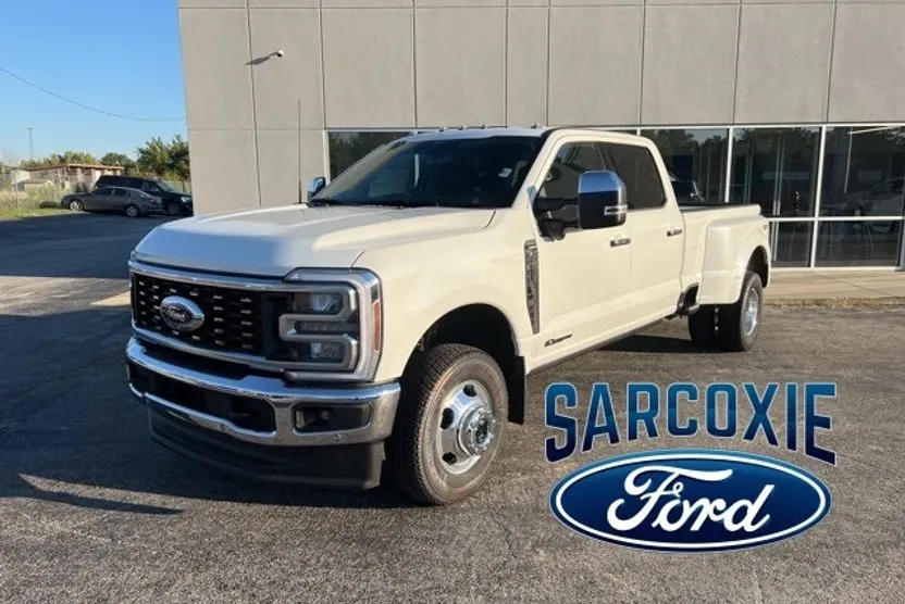 2026 Ford F-350 Lariat photo 1
