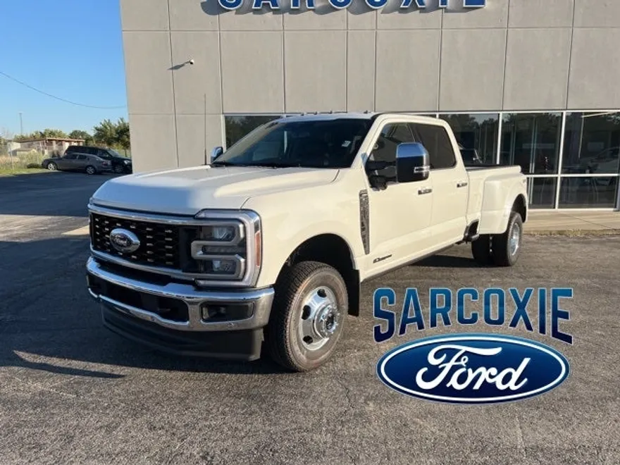 2026 Ford F-350 Lariat photo 1