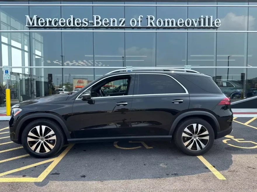 2025 Mercedes Benz GLE 450 4MATIC photo 1