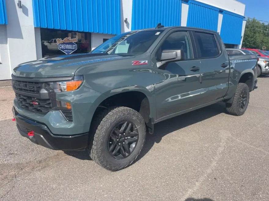 2026 Chevrolet Silverado 1500 Custom Trail Boss photo 1