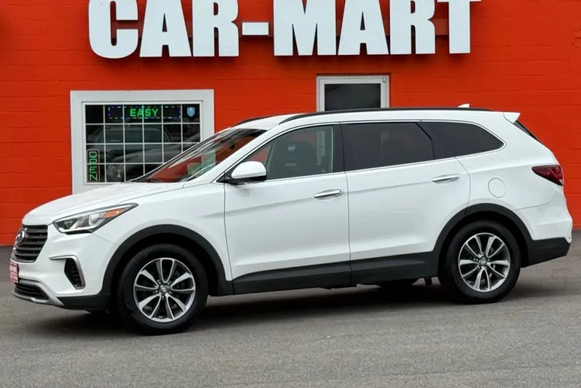 2018 Hyundai Santa Fe SE Sport photo 1