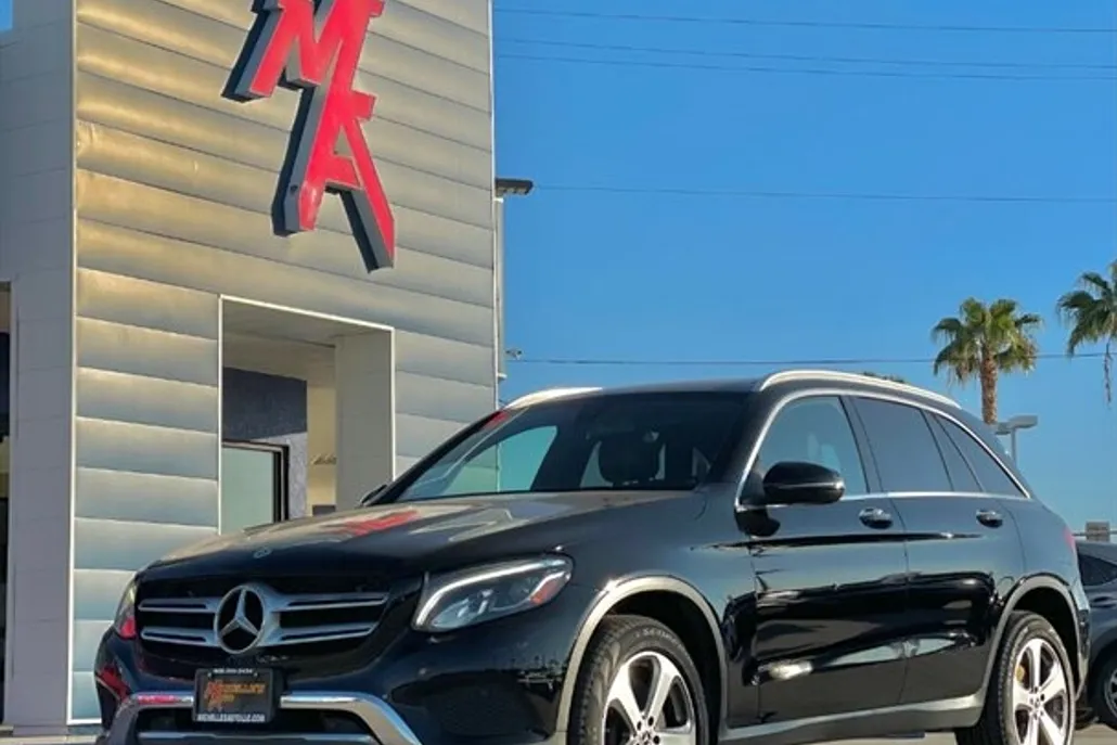 2019 Mercedes Benz GLC 300 photo 1