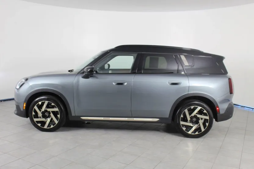 2025 Mini Countryman S photo 1