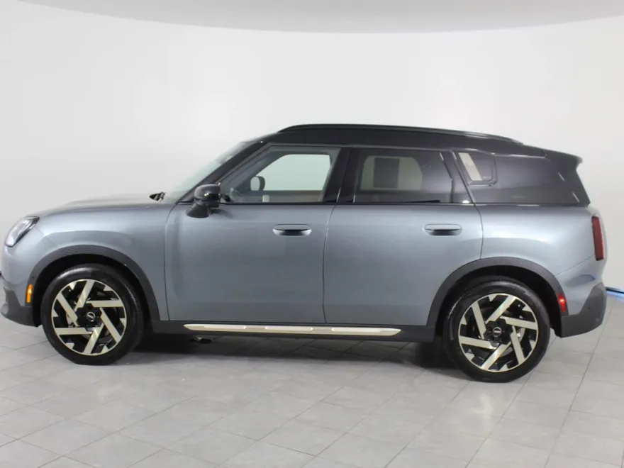 2025 Mini Countryman S photo 1