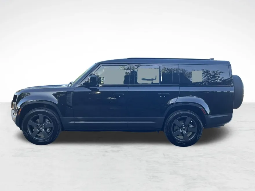 2025 Land Rover Defender 130 S photo 1